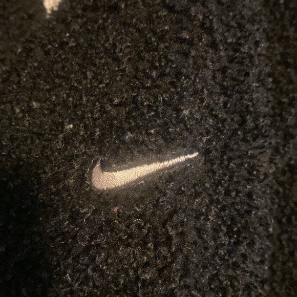 Size large therma-fit zip up jacket. Nike brand hardly worn Sherpa jacket - Picture 2 of 5